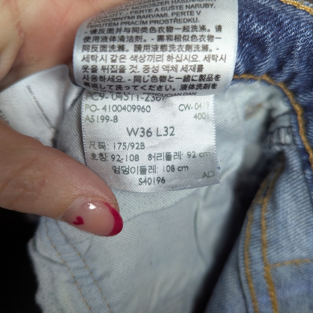 Levi’s 514 Straight Fit Jeans Mens 36x32 Blue Medium Wash Distressed Denim - Picture 12 of 16